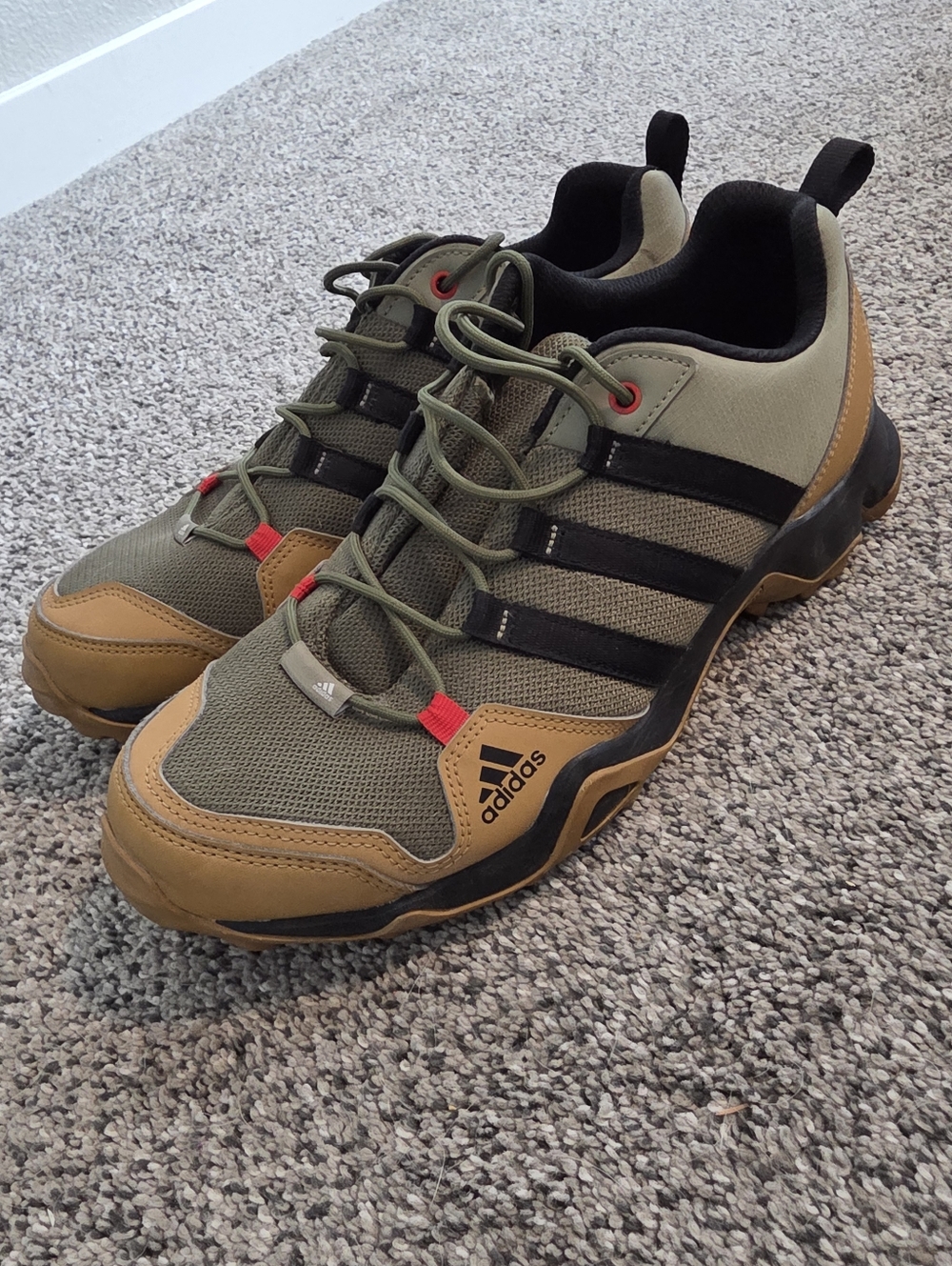 Like new Adidas Men's AX2S Hiking Shoes 9.5